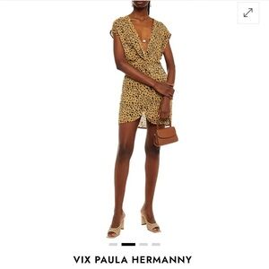 Lena Caftan in Lassi
VIX SWIMWEAR
Color: Lassi